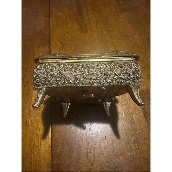 Vintage Butterfly Filligree Metal Music Box Plays Melody of Love Hinged 3.25” - Picture 10 of 13